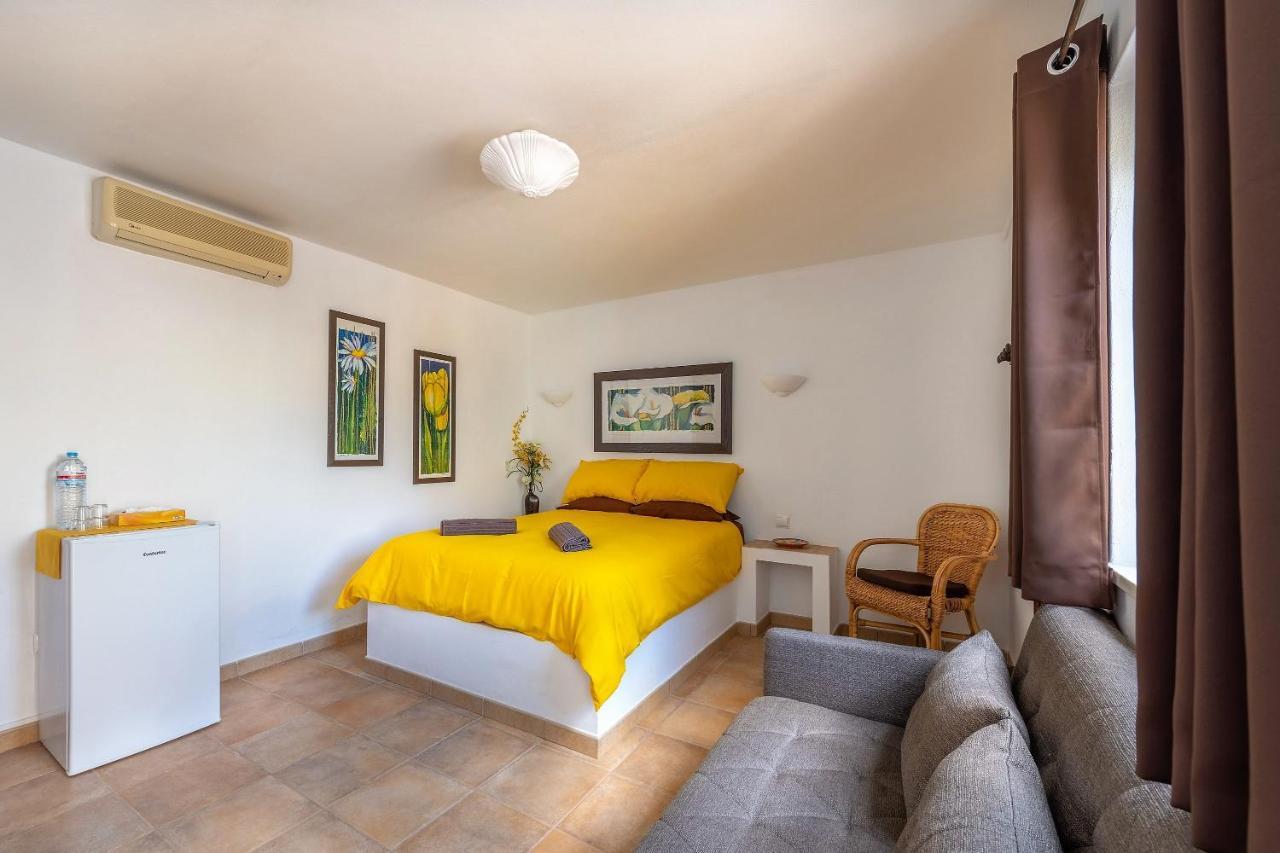 Casa Dos Ninos Bed and Breakfast São Bartolomeu de Messines Buitenkant foto