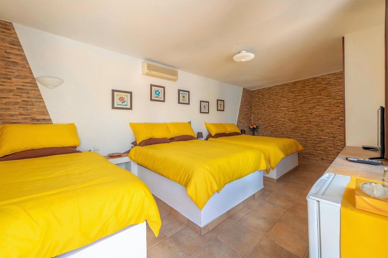 Casa Dos Ninos Bed and Breakfast São Bartolomeu de Messines Buitenkant foto